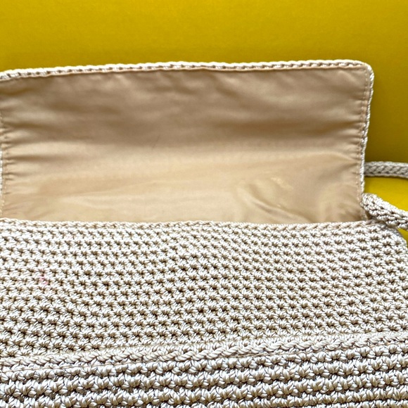 The Sak Vintage Tan Crochet Knit Zippered Shoulder Bag - Picture 3 of 6